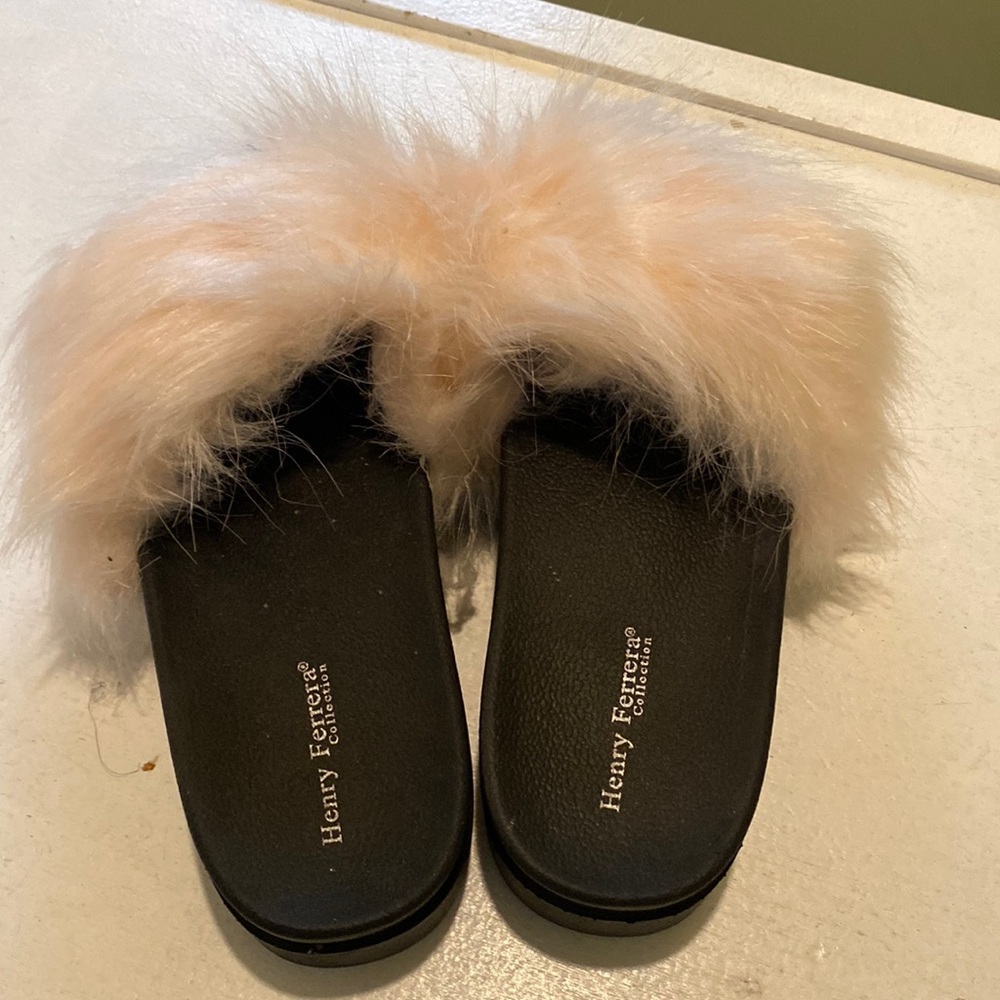 Ladies brand new sandals size 10